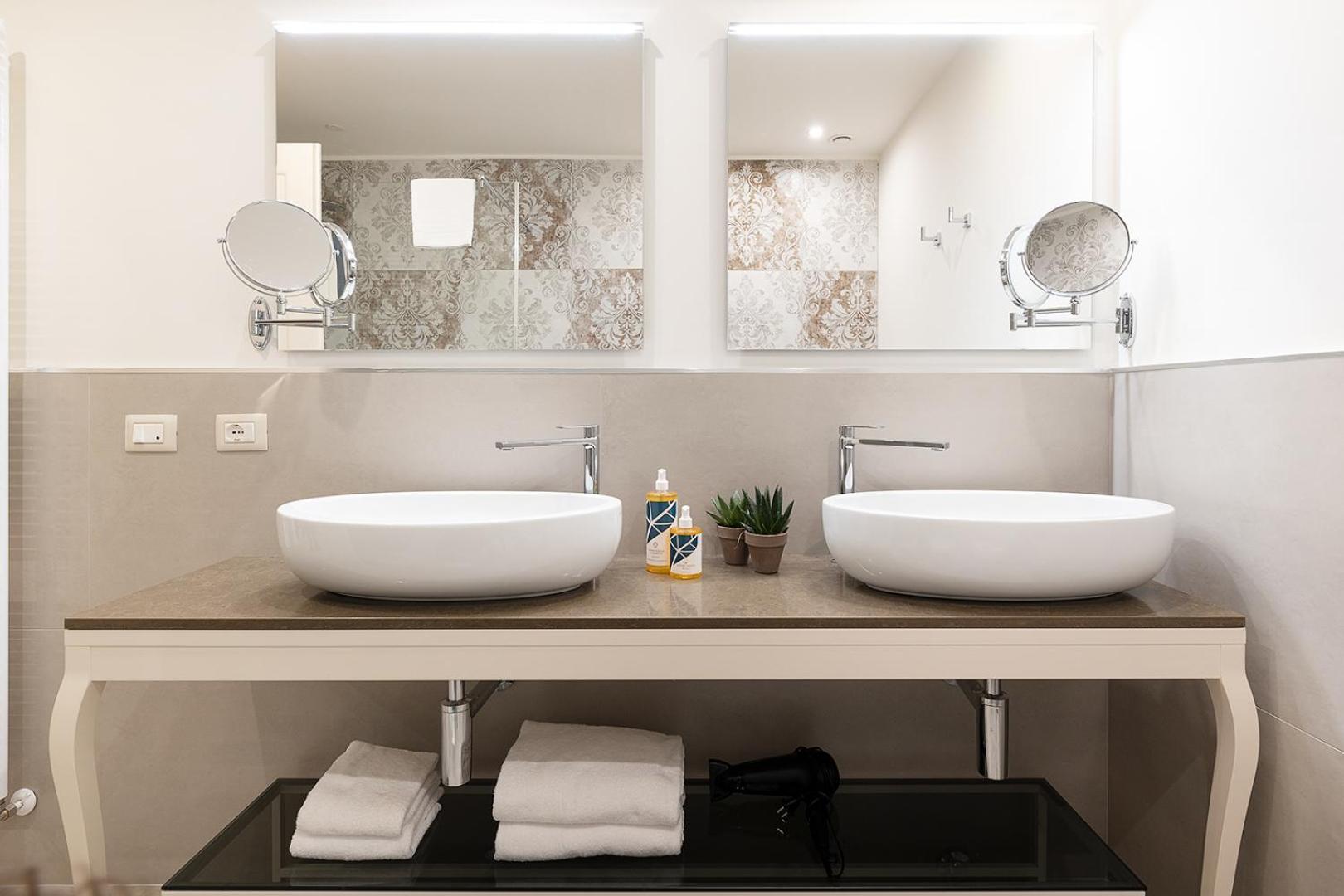 Hotel La Caporala Castel d'Azzano Εξωτερικό φωτογραφία
