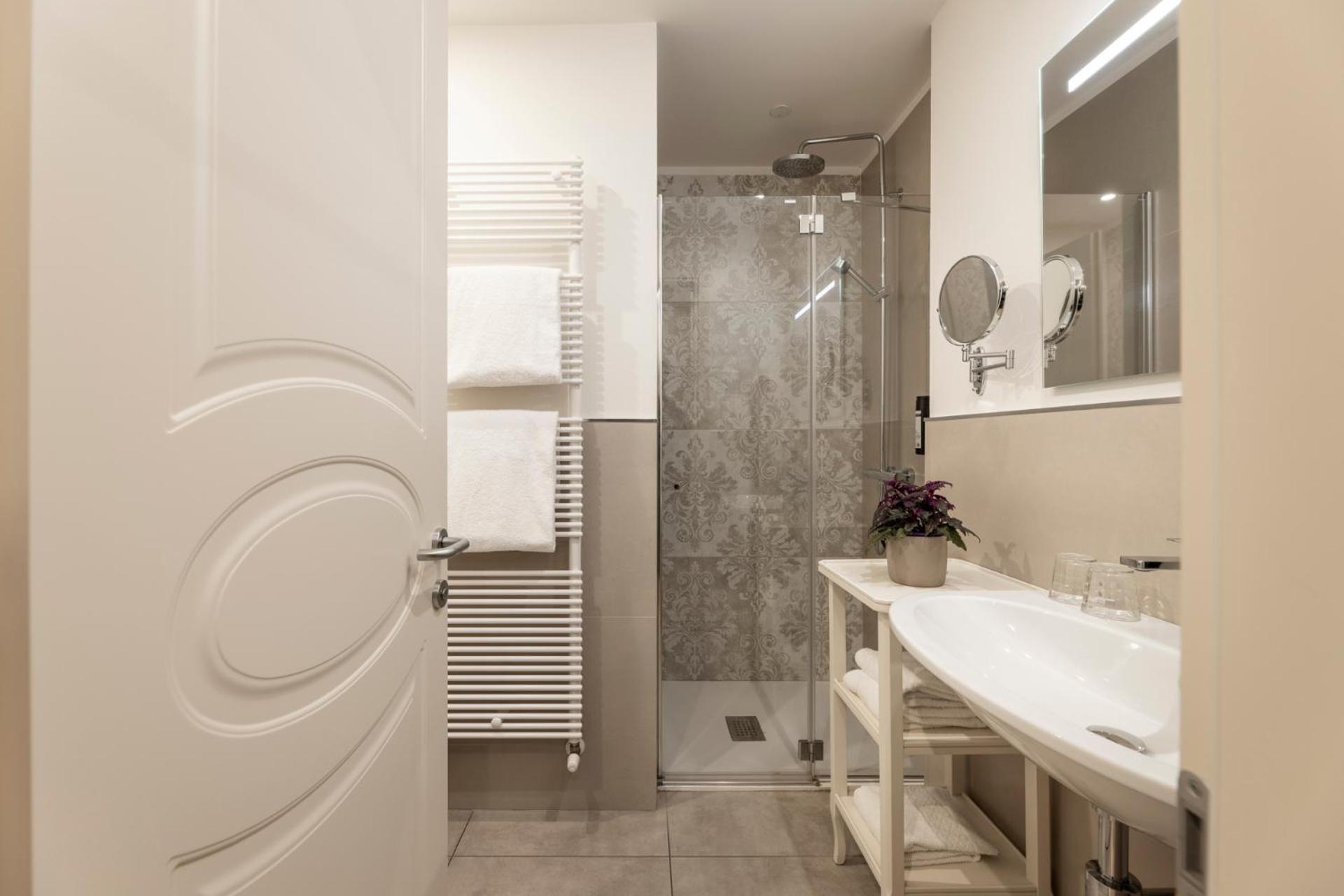 Hotel La Caporala Castel d'Azzano Εξωτερικό φωτογραφία