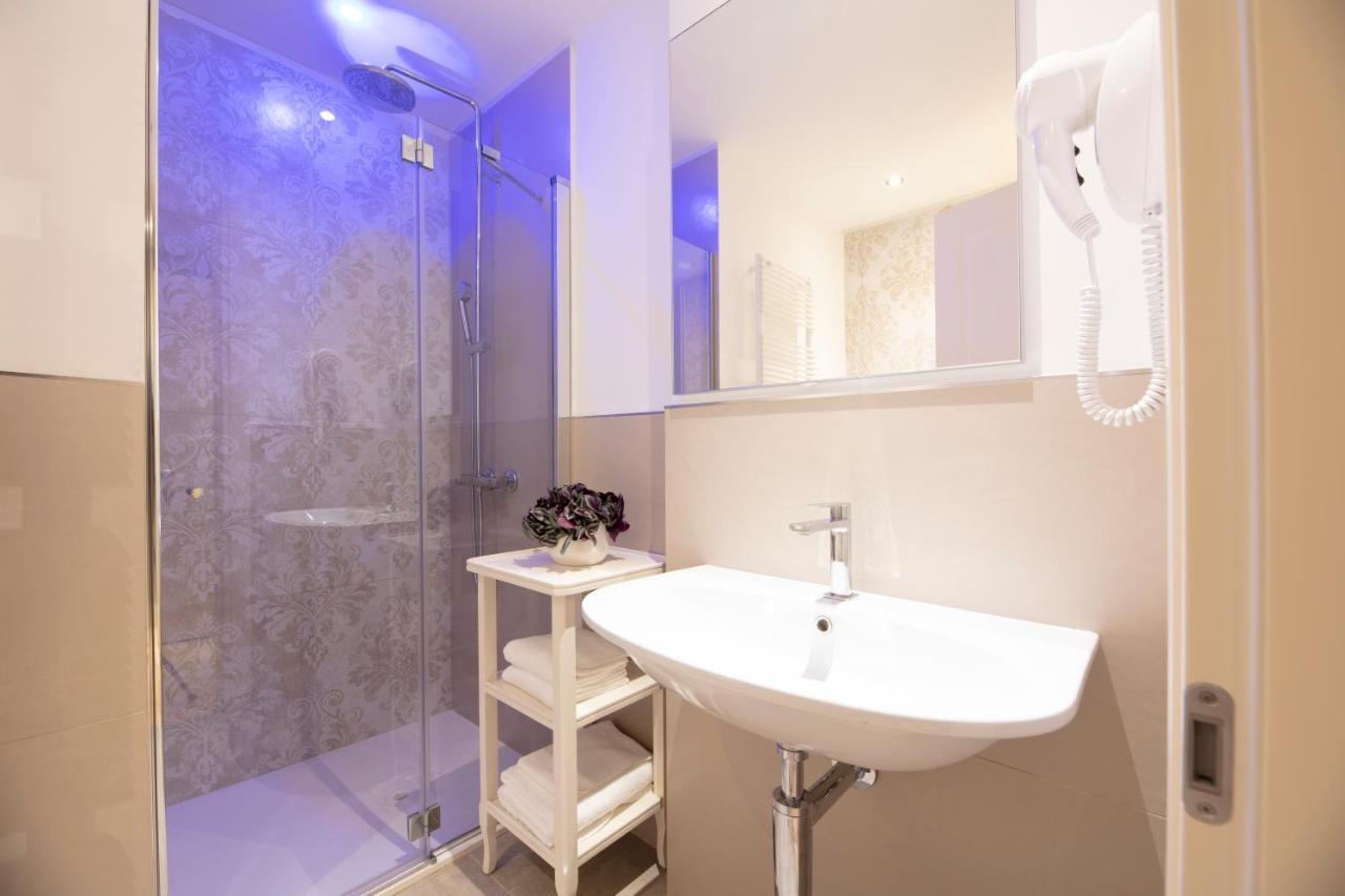 Hotel La Caporala Castel d'Azzano Εξωτερικό φωτογραφία